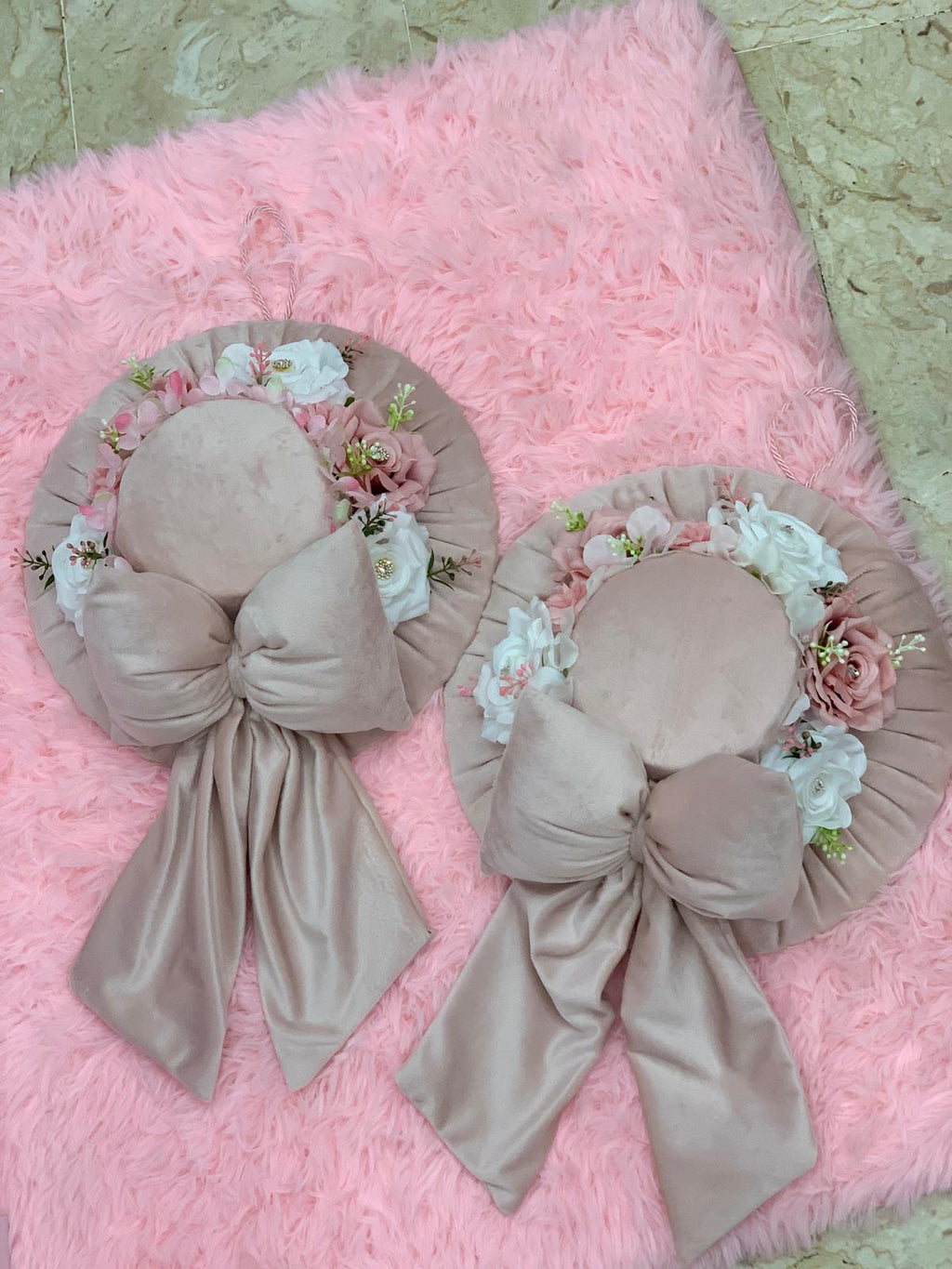 Cappello fiori e fiocco da appendere rosa, diametro 35cm