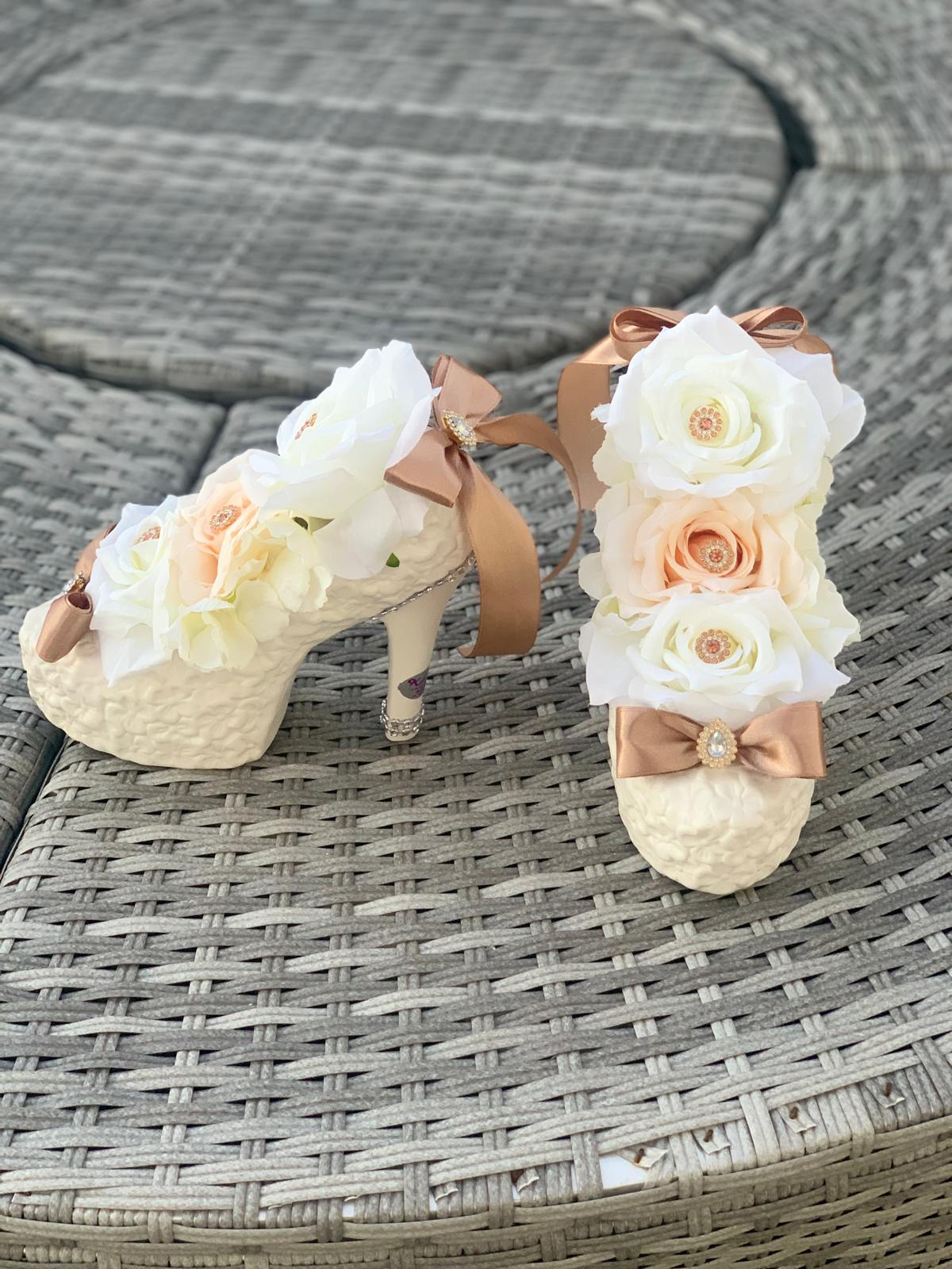 Scarpetta in ceramica